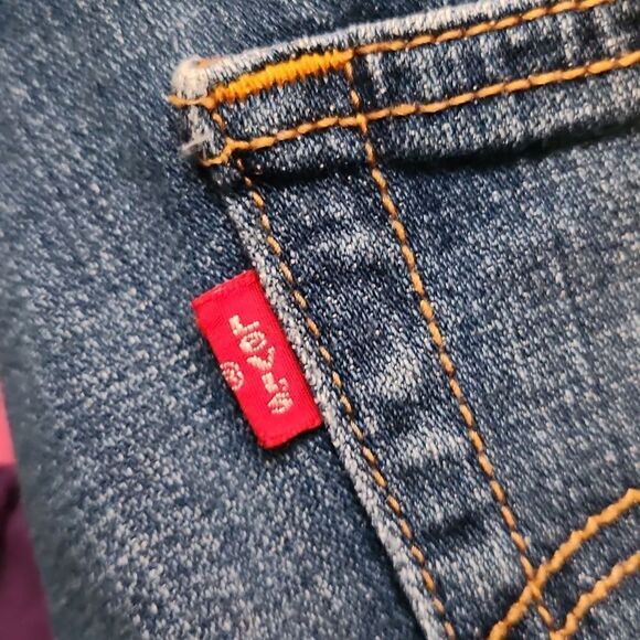 Levi's 545 Shorts 10 - Picture 7 of 8